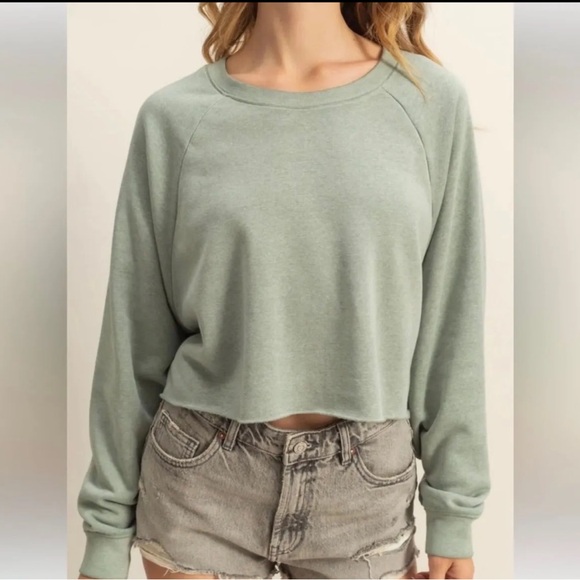 Double Zero Laid Back Sage Green Crop Sweatshirt — Size L - Picture 2 of 5